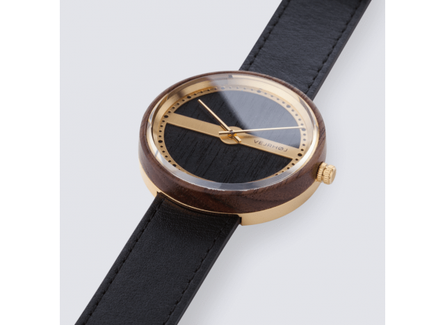 Wood watch, Natic 68, walnut wood/gold