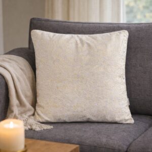 Pudebetræk Lazio beige nuancer – 50×50 cm i velvet fra Jakobsdahl