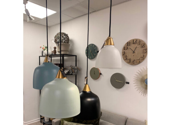 Lamp order  shipping to Bahrain