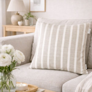 Pudebetræk Saltholmen Beige 45×45 i bomuld med striber i nordisk stil