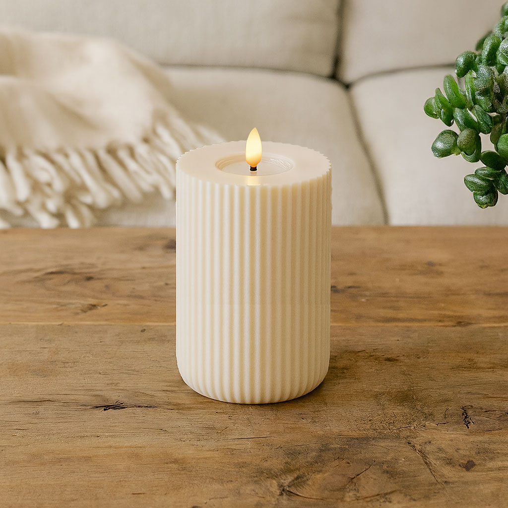 Stribe Rillelys Creme LED  Ø8cm x 12,5 cm