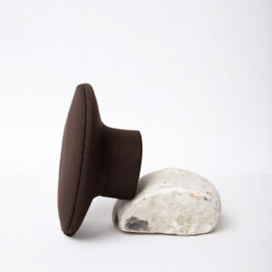 Ørskov læderknage Chokolade 15 cm – elegant læderkrog til væg