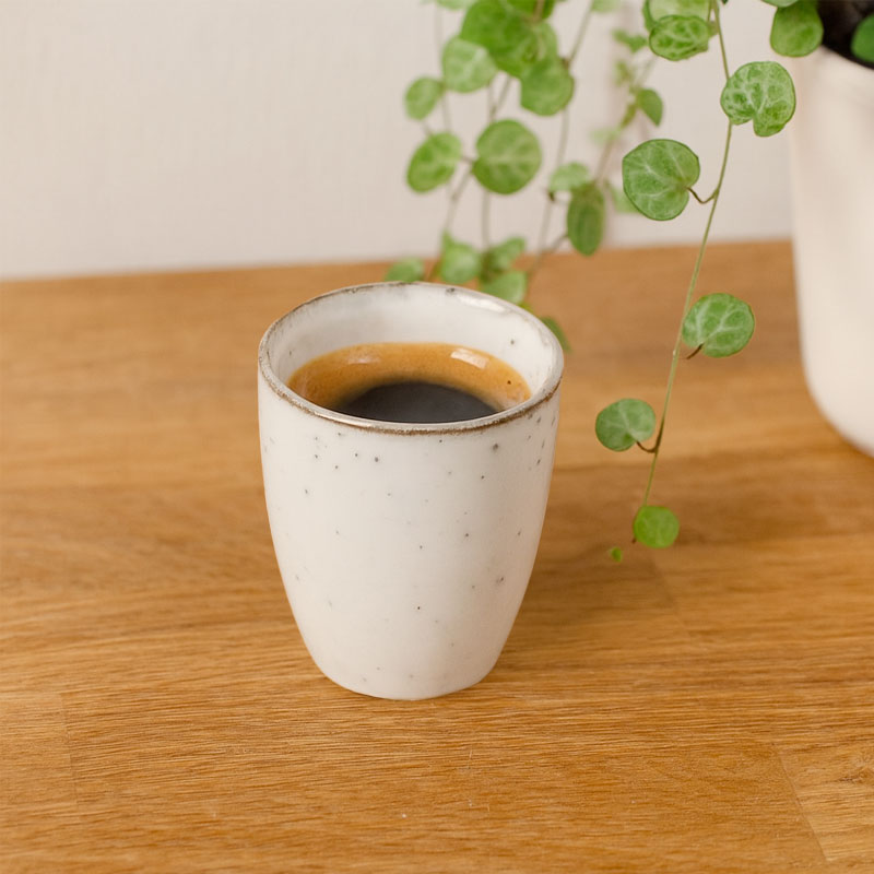 Nordic Sand espressokrus fra Broste Copenhagen i stentøj
