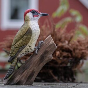 Wildlife Garden DecoBird Grønspætte – Håndskåret Træfugl 24,2 cm