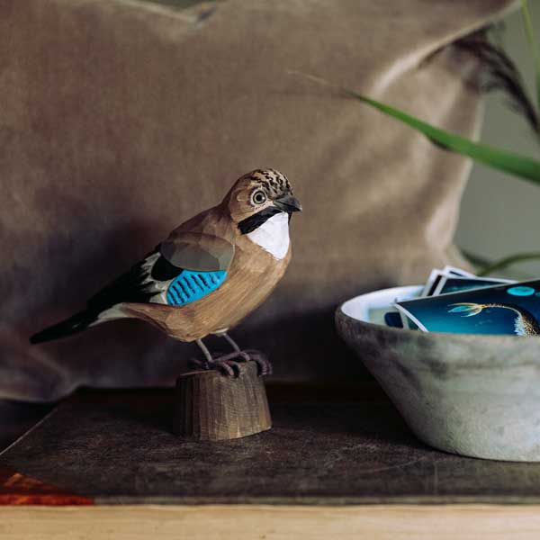 Wildlife Garden DecoBird Skovskade – Håndskåret Træfugl Ca. 15 cm - Image 5