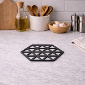 Triangles bordskåner sort silikone – Zone Denmark 16×14 cm