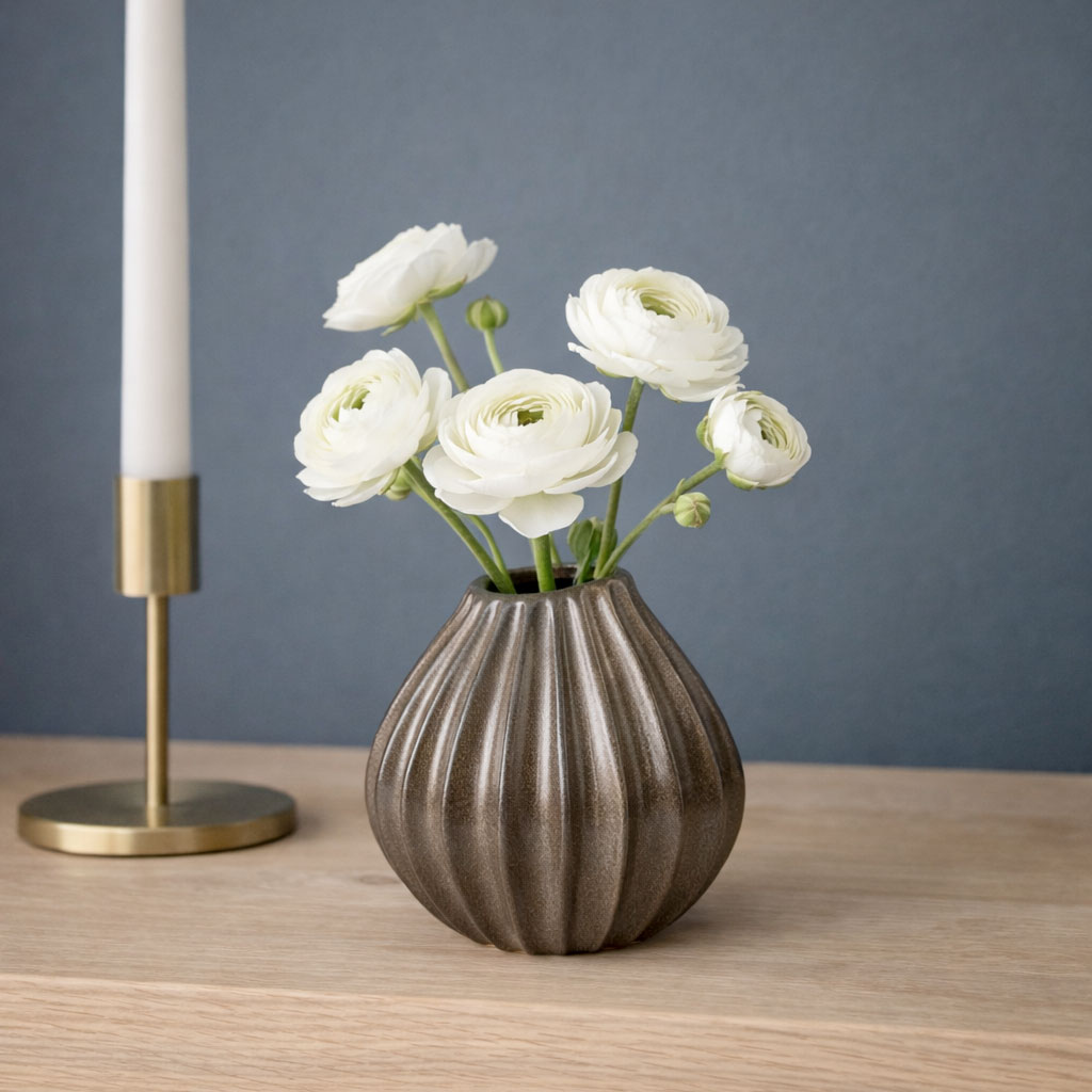 Vase Wide Antique Brown fra Broste Copenhagen – nordisk keramikvase i brun nuance