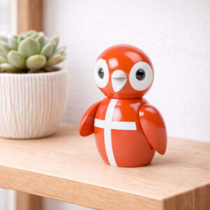 Spurv Danish Dynamite fra Spring Copenhagen i FSC-træ med dekorativt nordisk design